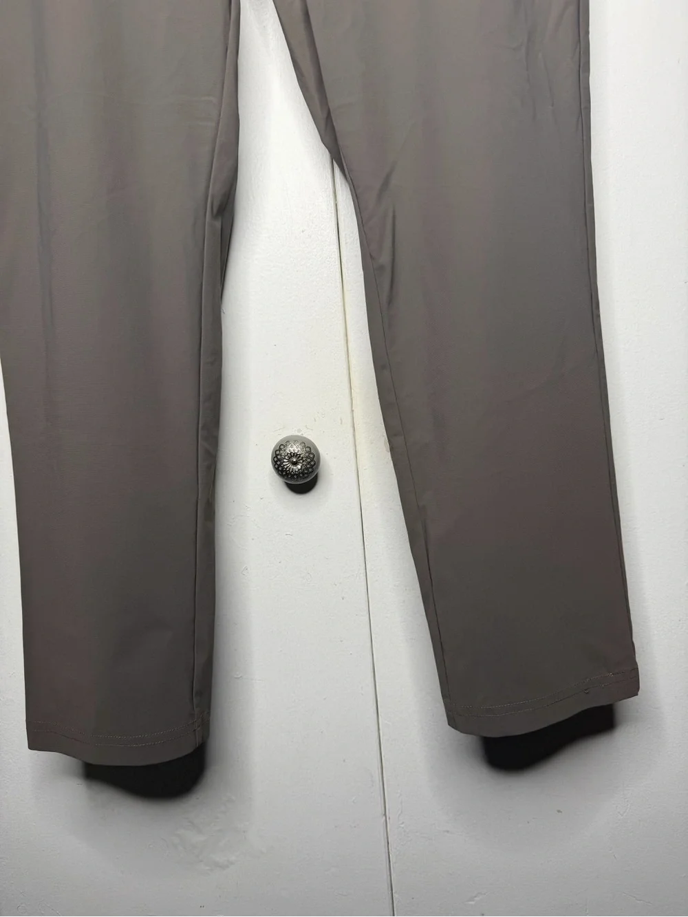 Vuori Pants Mens 32 Grey Chino Fleet Preppy Performance Golf Active Classic V489